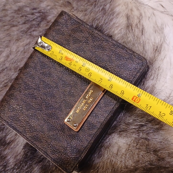 Michael Kors  wallet - Picture 15 of 16
